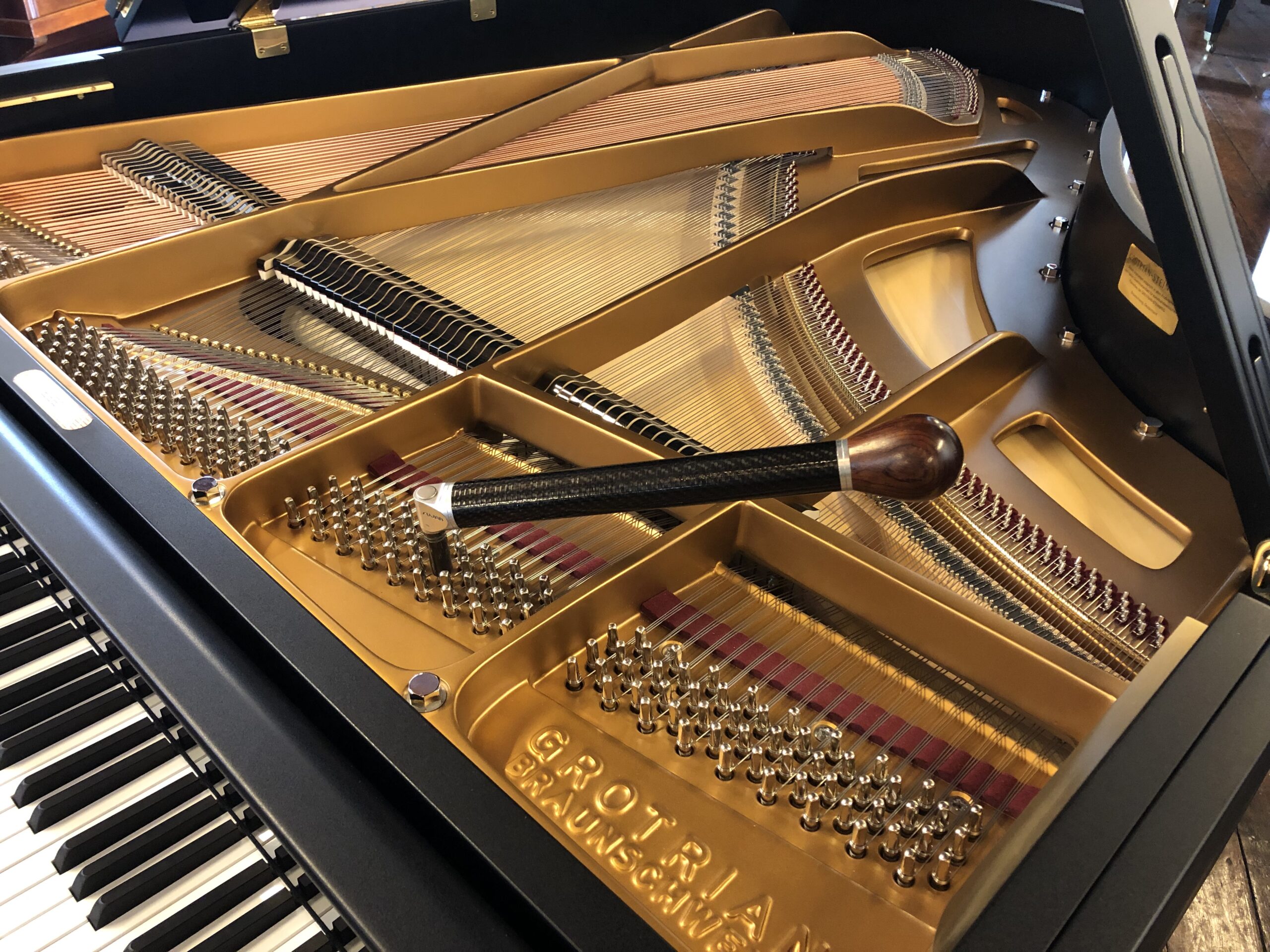 wat doet de pianostemmer